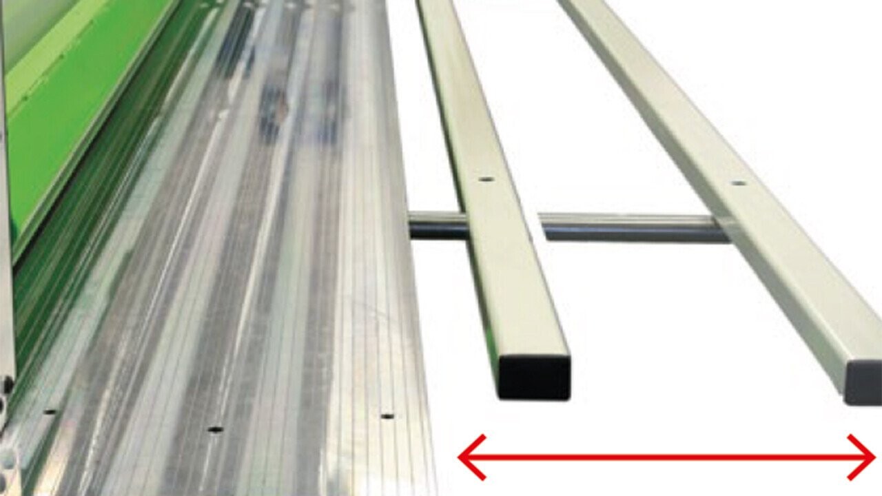 Telescopic table extension for RAPIDO to 800 mm (31.5”) from cutting line.