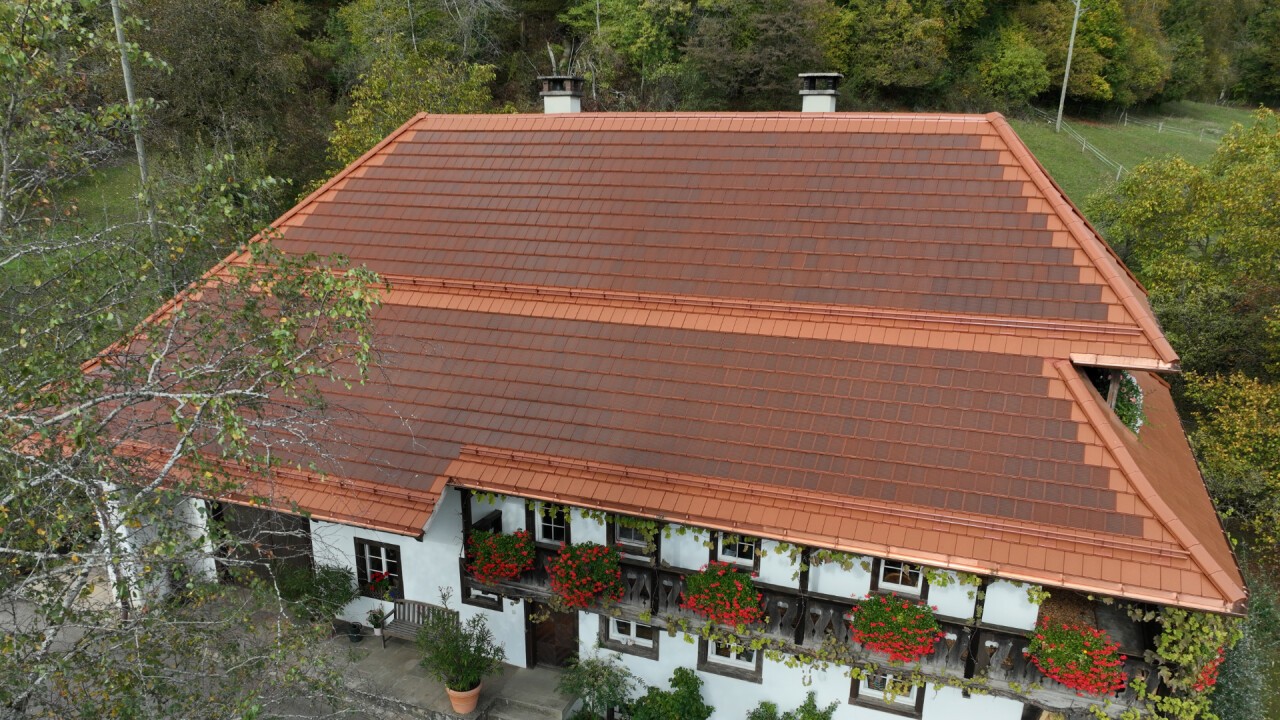 Die CREATON-Autarq Solarziegel vereinen Ästhetik mit einer hochwertige Solaranlage optimal.