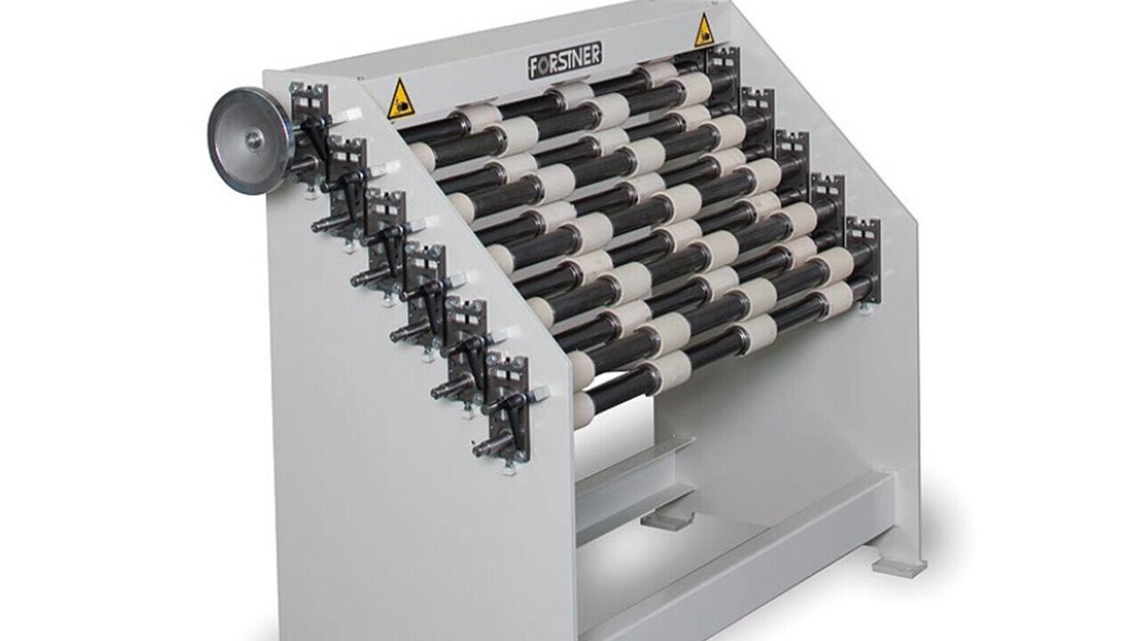 With the multiple table in front of your cut-to-length line, the material can be loaded and changed extremely quickly.