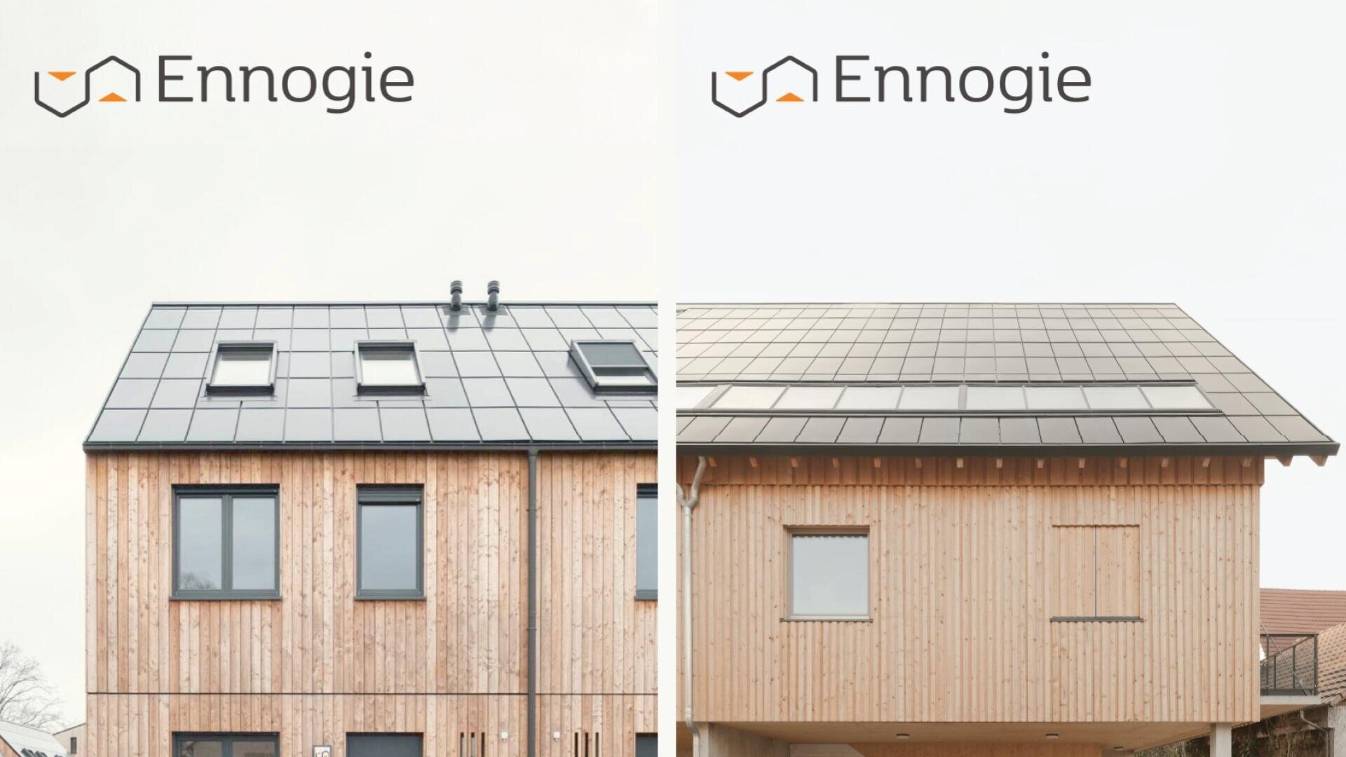 Geteiltes Bild mit zwei Holzhäusern mit modernen, dunklen Solarzellendächern. Beide Bilder zeigen das Ennogie-Logo mit einem stilisierten Haussymbol und orangefarbenen Details am oberen Rand.
