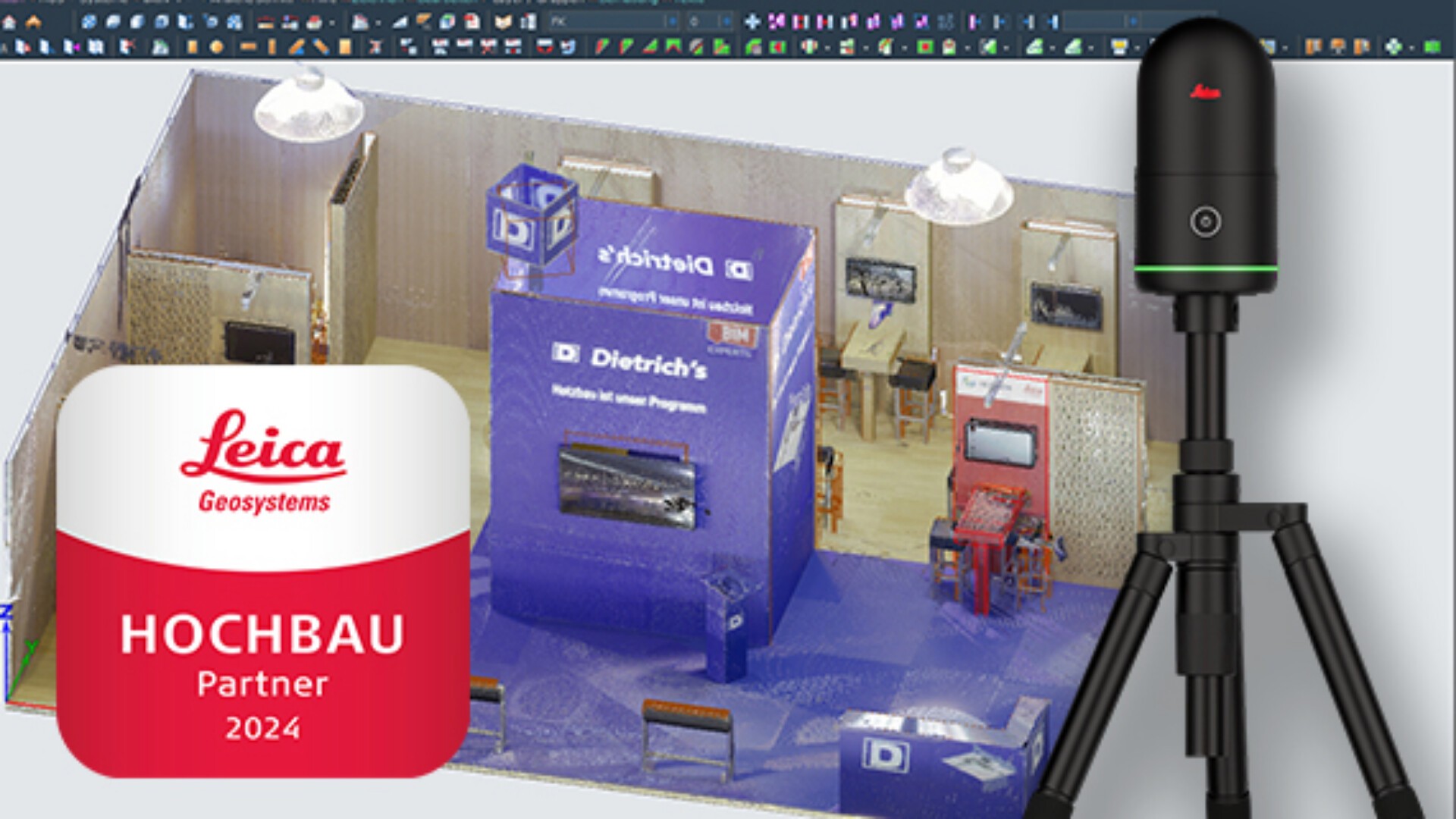 Ein Leica Geosystems-Abzeichen mit der Aufschrift „HOCHBAU Partner 2024“ ist neben einem 3D-gerenderten Messestand und einem Leica-Vermessungsgerät auf einem Stativ zu sehen, im Hintergrund ist die Benutzeroberfläche einer Designsoftware zu sehen.