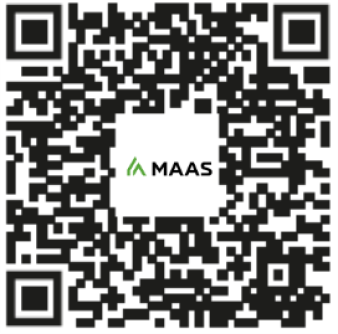 Ein schwarz-weißer QR-Code mit einem grün-schwarzen Logo und dem Text MAAS in der Mitte.